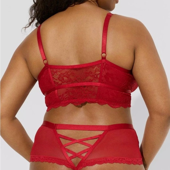 Torrid size 1 Red Lace Rhinestone Women's Thong Panties - Picture 2 of 12